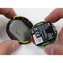 Замена батареи Motorola Moto 360