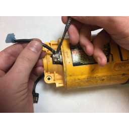 DeWalt DW938 Замена головки щетки